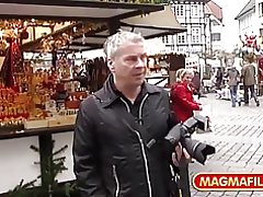 Eva dostane zadok výprask