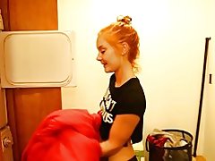 Teen čistí váš penis