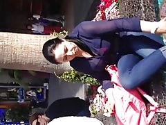 Hot milf v čírej blúzka